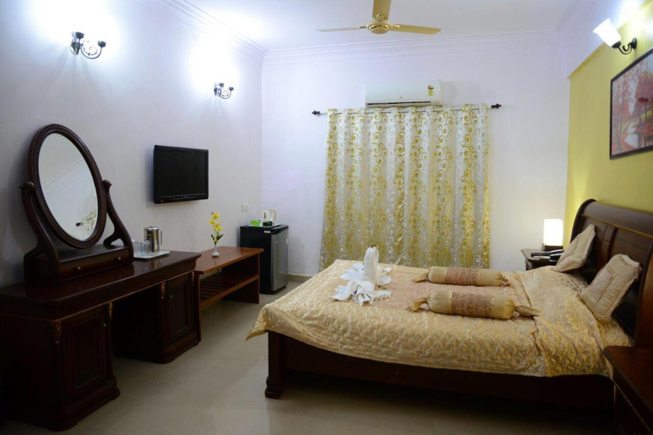 Paradise Village Beach Resort Calangute Exterior foto