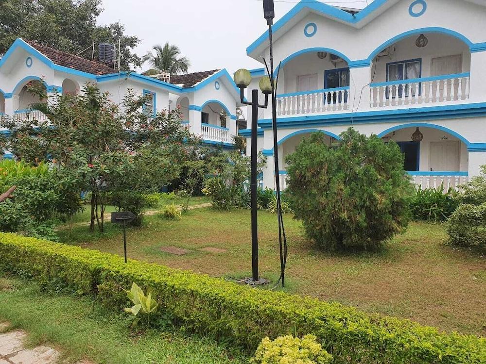 Paradise Village Beach Resort Calangute Exterior foto