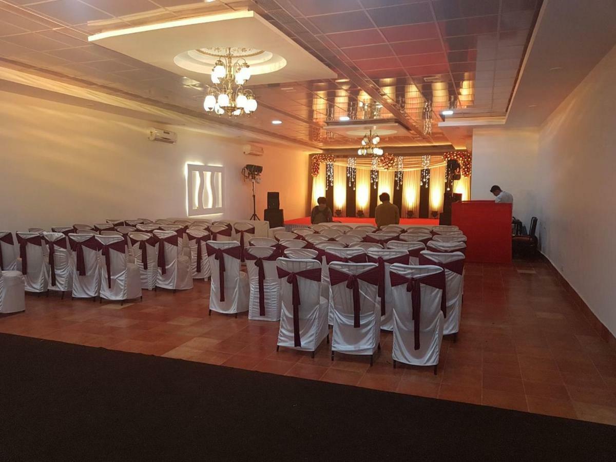 Paradise Village Beach Resort Calangute Exterior foto